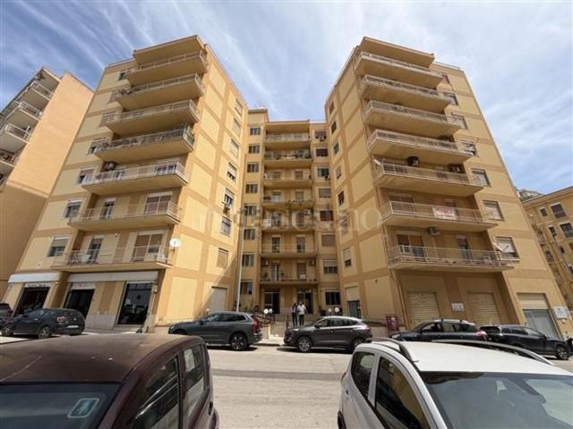 Appartamento in vendita di 231 m² in Via Dante Alighieri