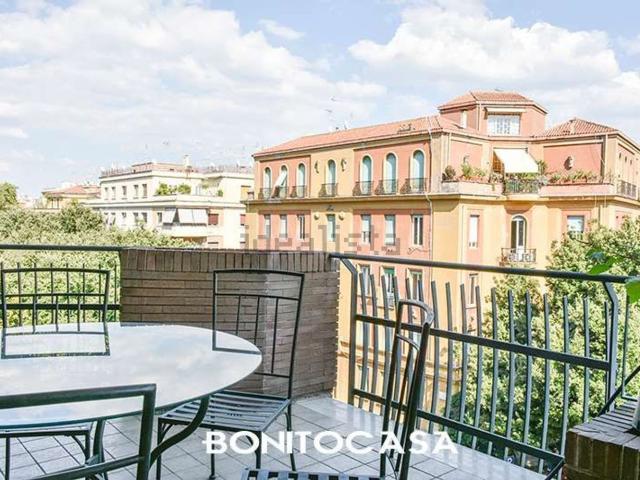 Appartamento in vendita di 231 m² in Via Monte Zebio