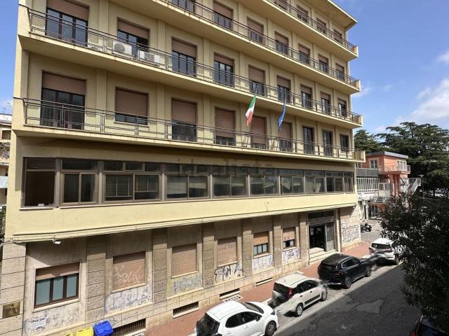 Appartamento in vendita di 231 m² in Via Nicola Pizi, 13
