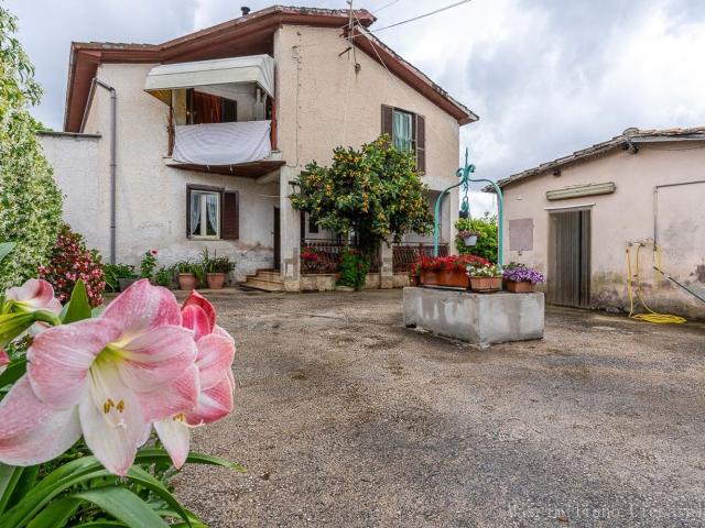 Appartamento in vendita di 231 m² in Via San Nicola