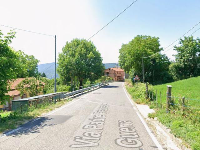 Appartamento in vendita di 231 m² in Via Padre Francesco Guerra