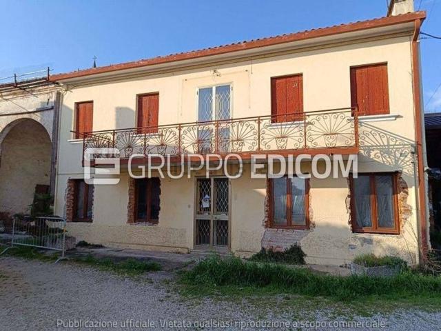Appartamento in vendita di 231 m² in Via Roma