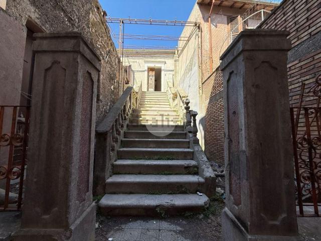Appartamento in vendita di 231 m² in Vicolo Stretto, 2