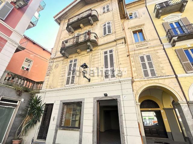 Appartamento in vendita di 231 m² in Piazza Fiume