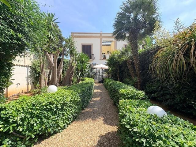 Appartamento in vendita di 232 m² in Via G. Oberdan, 16