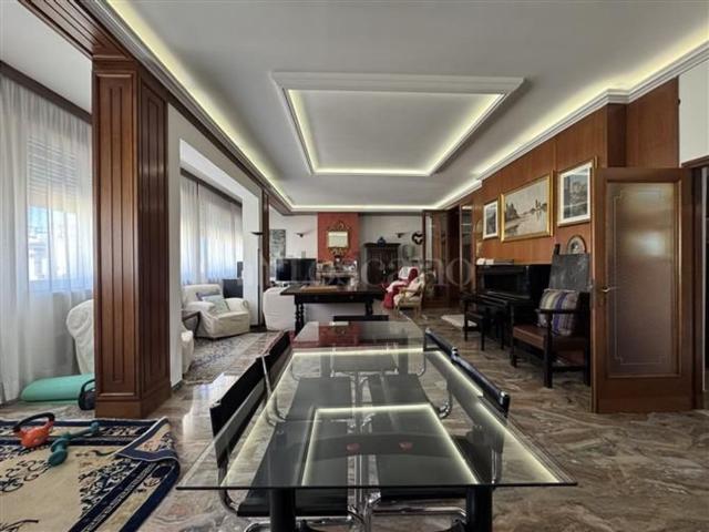 Appartamento in vendita di 232 m² in Via Della Grada