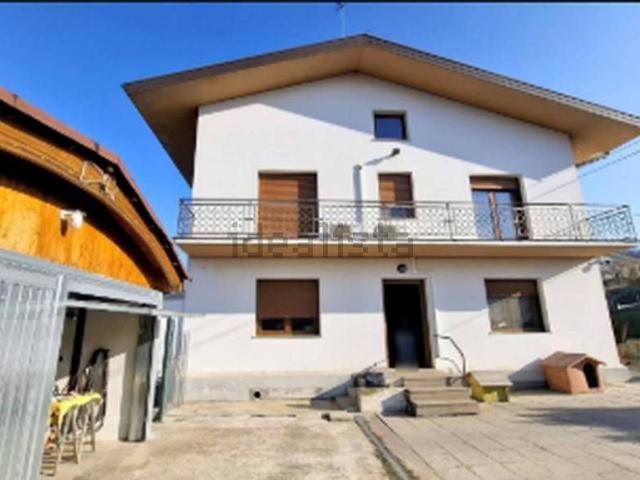 Appartamento in vendita di 232 m² in Via Ledra