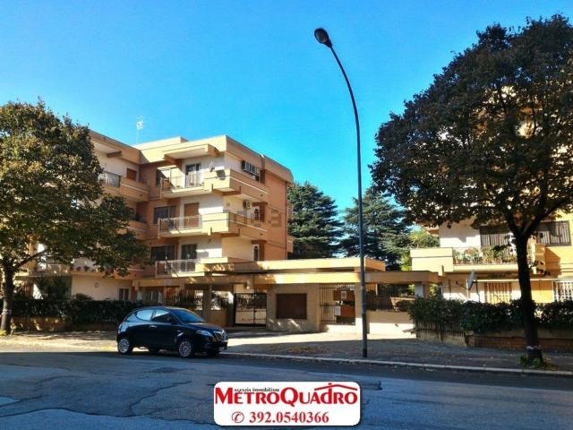 Appartamento in vendita di 232 m² in Via Michelantonio Fini