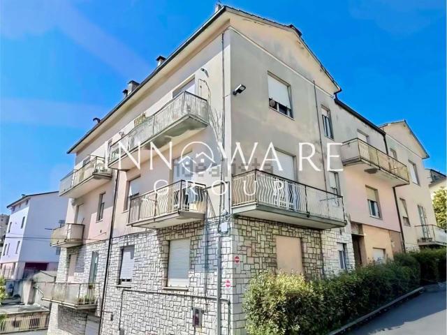 Appartamento in vendita di 232 m² in Via Porto Recanati, 6
