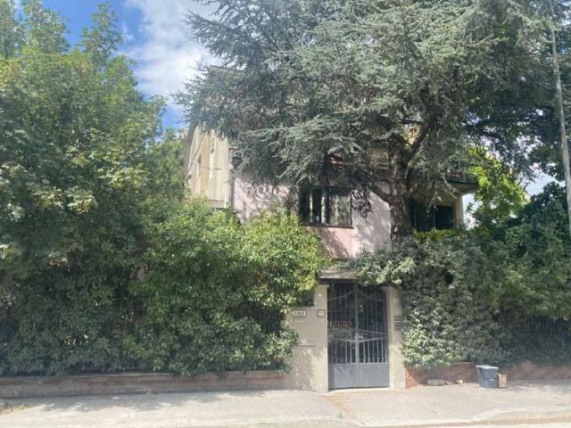 Appartamento in vendita di 232 m² in Via Patini