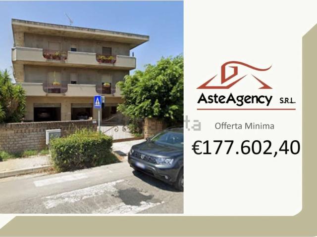 Appartamento in vendita di 232 m² in Via Vestina, 428