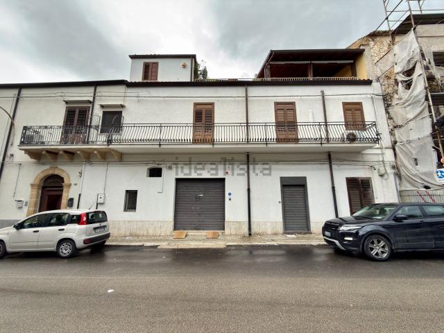 Appartamento in vendita di 232 m² in Piazza Vittorio Emanuele, 30