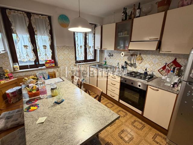 Appartamento in vendita di 233 m² in Via Luigi Alpago Novello, 40