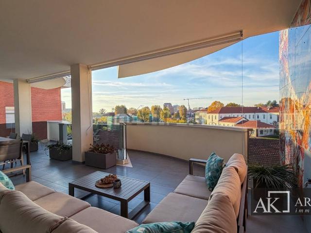 Appartamento in vendita di 233 m² in Via Monte San Gabriele, 5