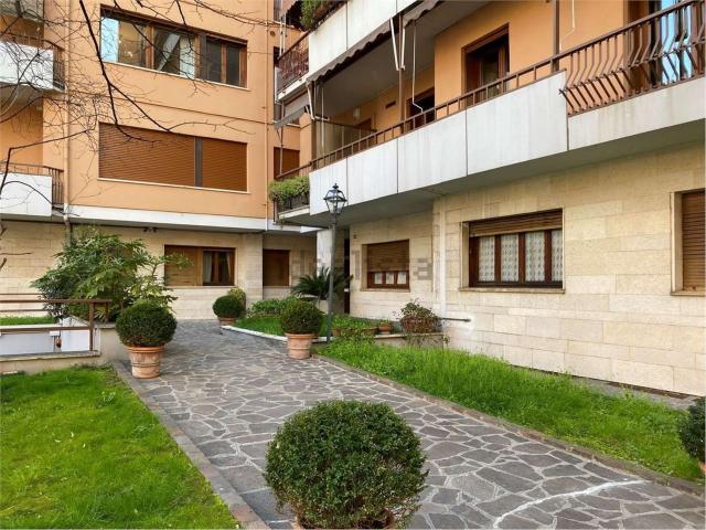 Appartamento in vendita di 233 m² in Viale L. A. Muratori