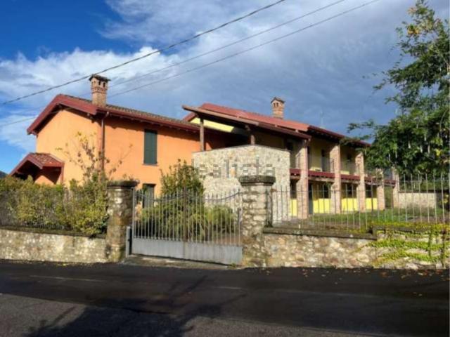 Appartamento in vendita di 2347 m² in Via delle Querce