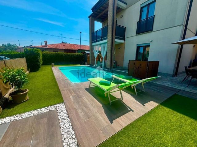 Appartamento in vendita di 234 m² in Via Bergamo, 1