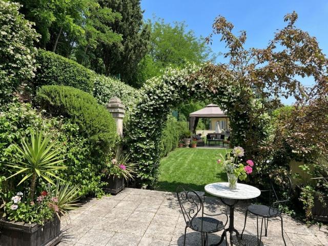 Appartamento in vendita di 234 m² in Via di Barbiano