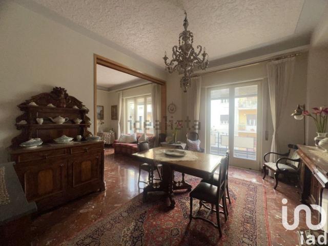 Appartamento in vendita di 234 m² in Via Luigi Pirandello, 35