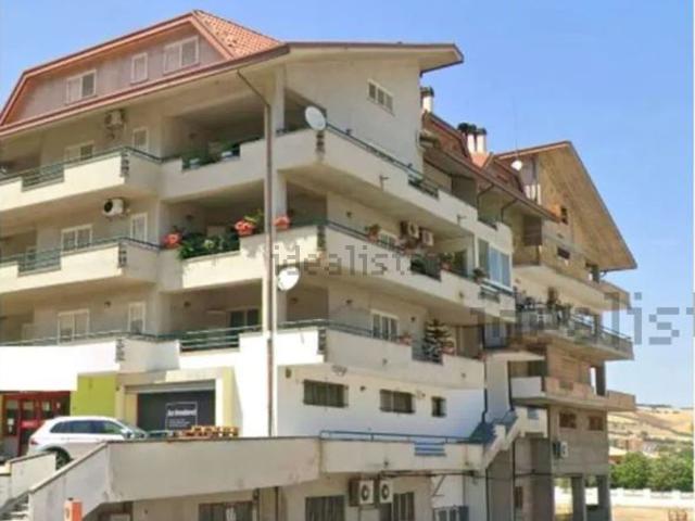 Appartamento in vendita di 234 m² in Via Nazionale, 341