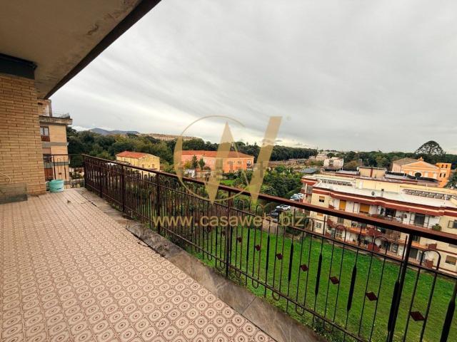 Appartamento in vendita di 234 m² in Via Sicilia, 55