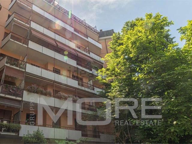 Appartamento in vendita di 234 m² in Viale Medaglie D&apos Oro, 33