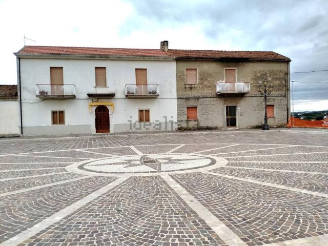 Appartamento in vendita di 234 m² in Piazza XXII Giugno