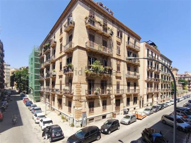 Appartamento in vendita di 235 m² in Via Alessio Narbone