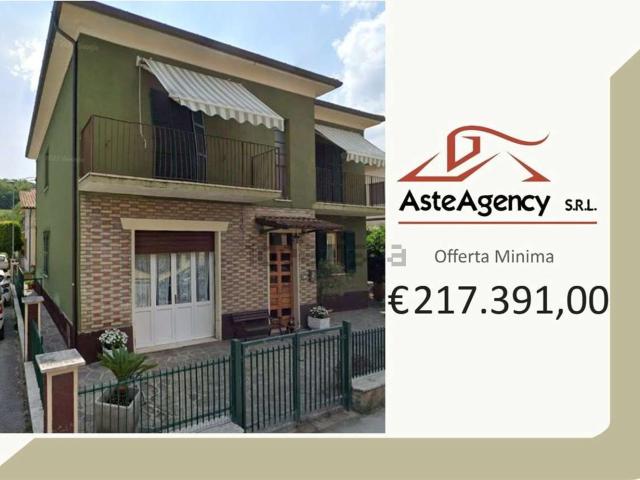 Appartamento in vendita di 235 m² in Via Brecce, 37