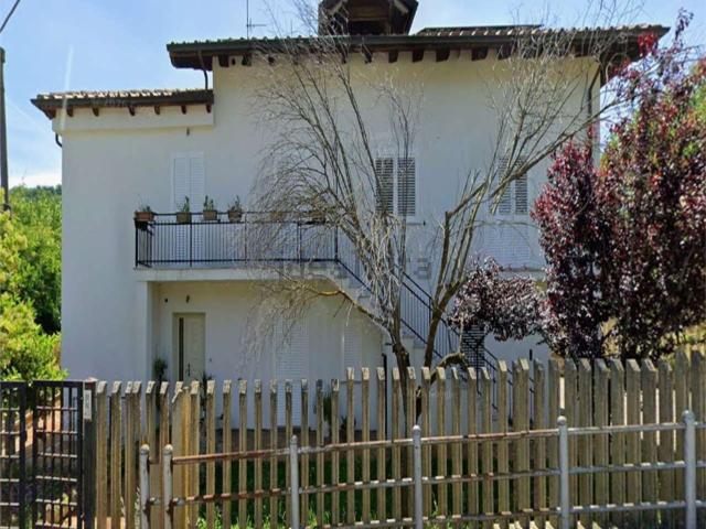 Appartamento in vendita di 235 m² in Via Giardino