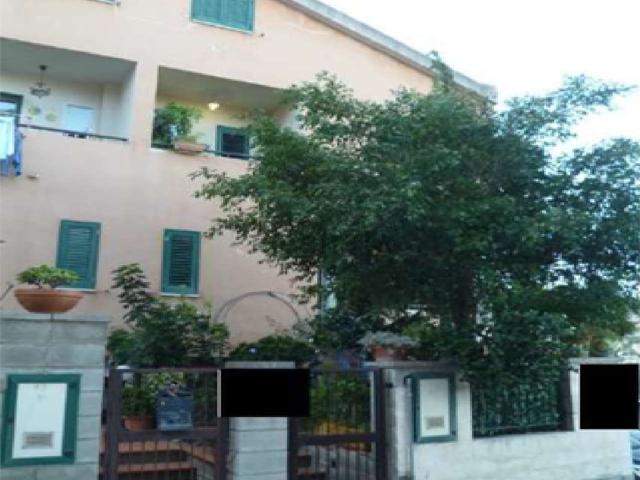 Appartamento in vendita di 235 m² in Via dei Garofani, 4