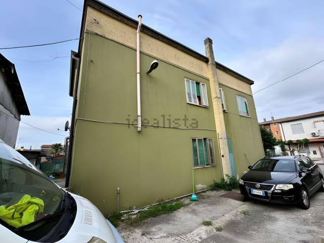Appartamento in vendita di 235 m² in Via Europa, 6