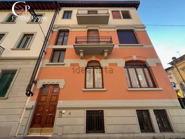 Appartamento in vendita di 235 m² in Via Orcagna, 44
