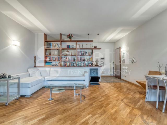 Appartamento in vendita di 235 m² in Via Sandro Pertini, 34