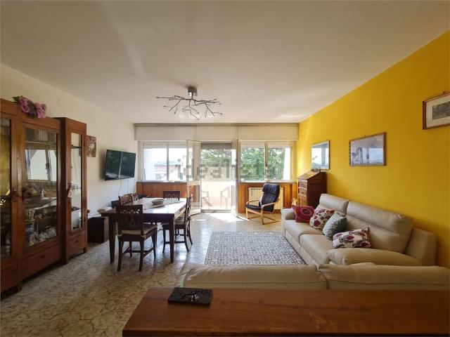 Appartamento in vendita di 235 m² in Via Patrice Lumumba