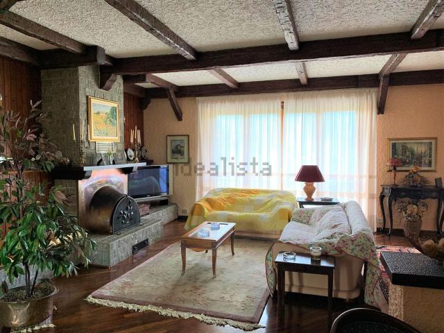 Appartamento in vendita di 235 m² in Via Pinerolo Susa, 40