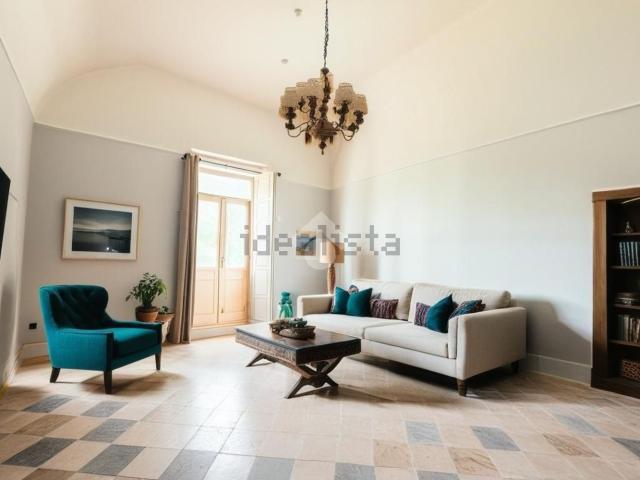 Appartamento in vendita di 235 m² in Corso Leone Mucci, 170