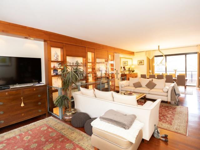 Appartamento in vendita di 236 m² in Via Carlo Porta