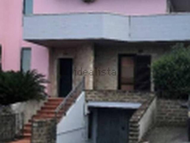 Appartamento in vendita di 236 m² in Via Luigi Cardone
