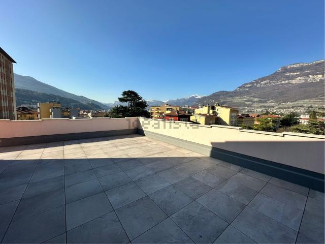Appartamento in vendita di 236 m² in Corso Antonio Rosmini