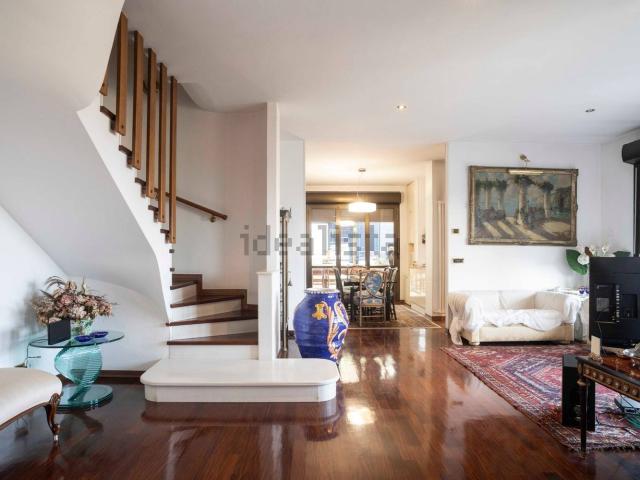 Appartamento in vendita di 236 m² in Strada Berardinelli