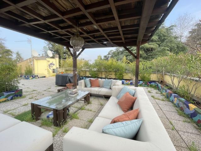 Appartamento in vendita di 237 m² in Via delle Rose, 32