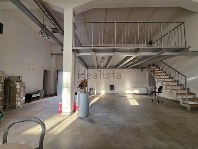 Appartamento in vendita di 237 m² in Viale Trento e Trieste, 37