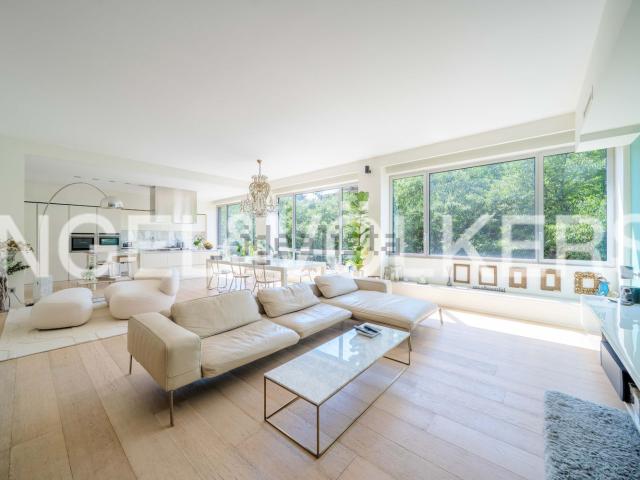 Appartamento in vendita di 237 m² in Viale Lombardia, 22