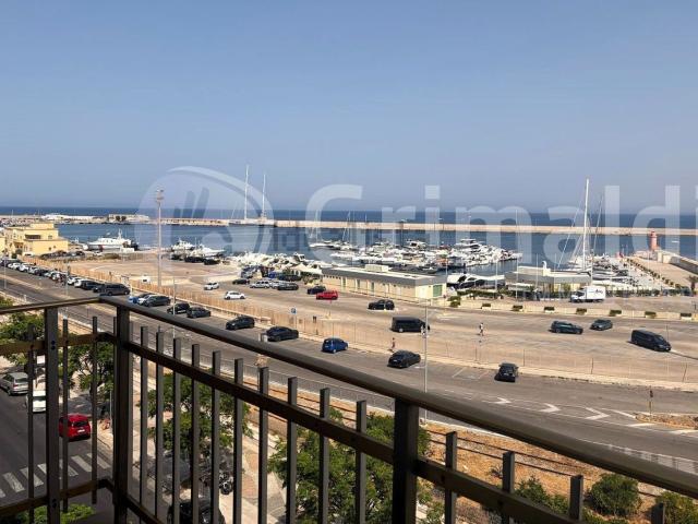 Appartamento in vendita di 237 m² in Corso Roma, 118
