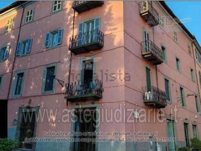 Appartamento in vendita di 238 m² in Via Cairoli, 3