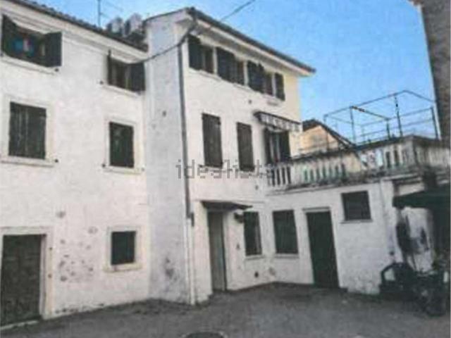 Appartamento in vendita di 238 m² in Via della Collina