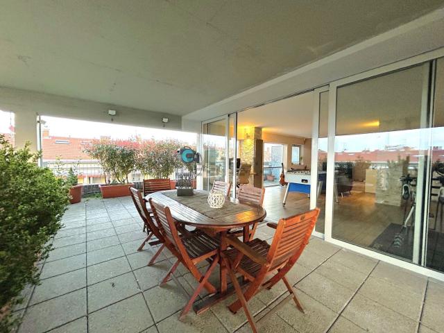 Appartamento in vendita di 238 m² in Via Romeo Salvini