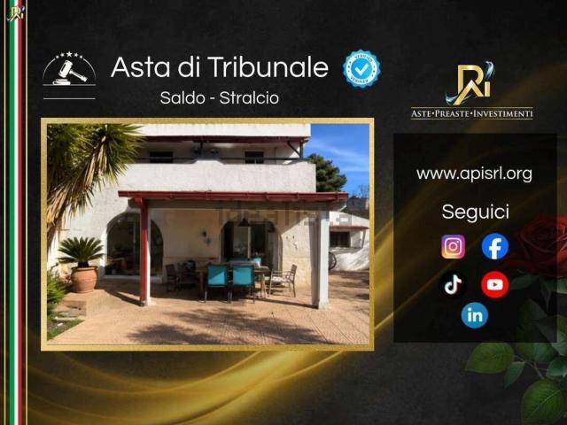Appartamento in vendita di 238 m² in Via Valdo Pietro, 3