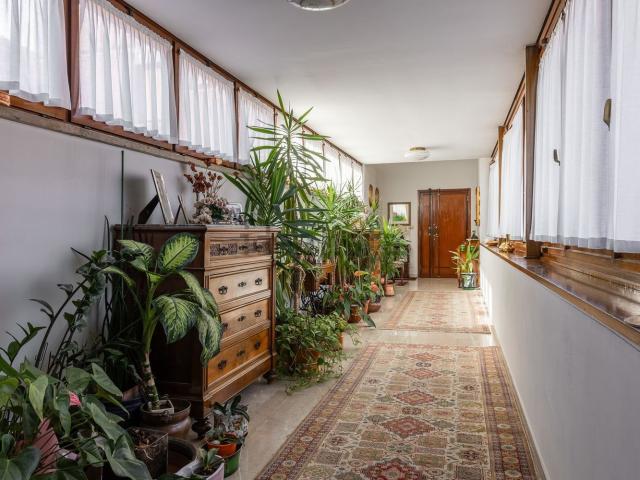 Appartamento in vendita di 238 m² in Viale Angelo Masini